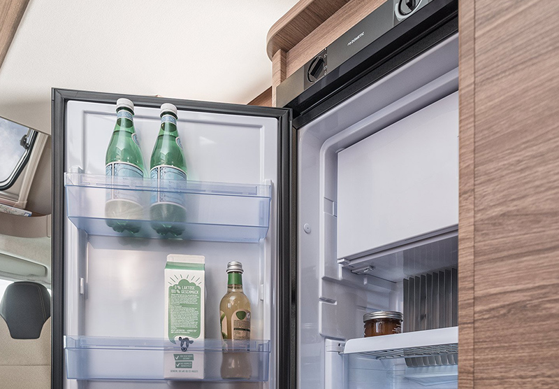 대명캠핑카 바인스버그 모터홈 냉장고 사진